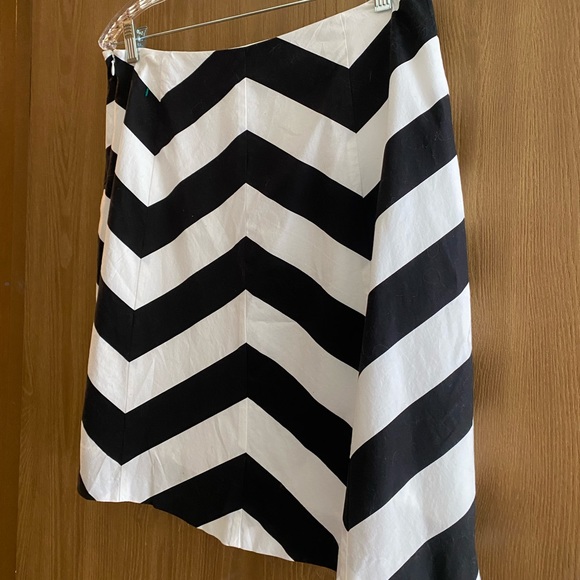 Striped the limited skirt with pockets! - Picture 3 of 3